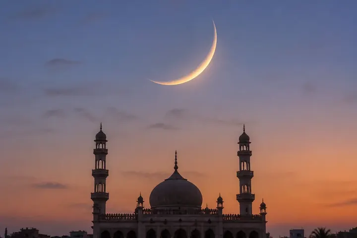 crescent — picture meaning