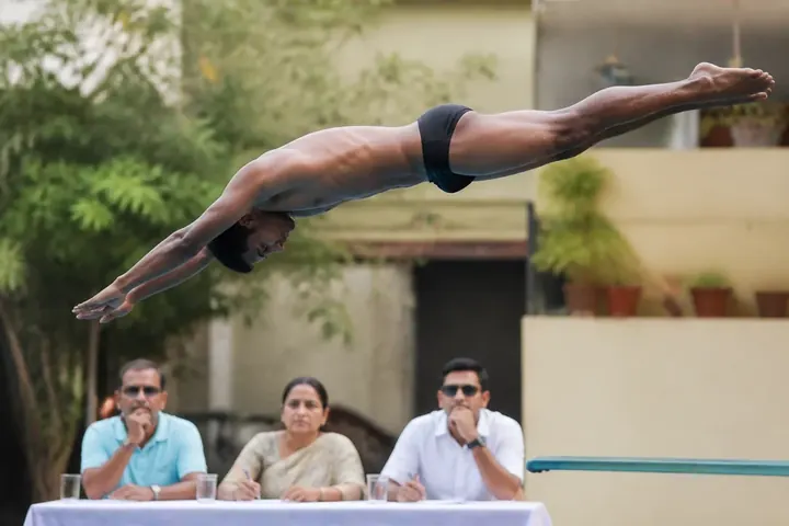 dive in Everyday English